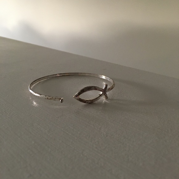 Fish bracelet - Picture 2 of 2